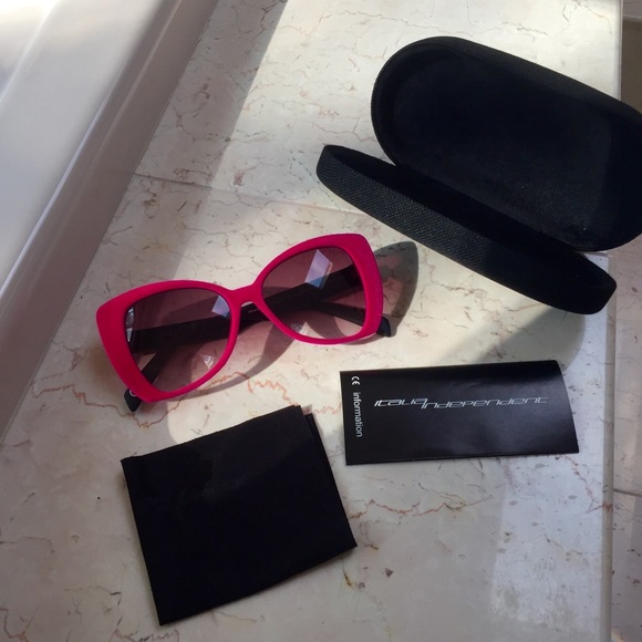 Italia Independent Pink Velvet Cat Eye Sunglasses - Picture 8 of 8